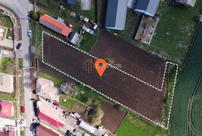 Teren de 2500 mp, în Criș - 2