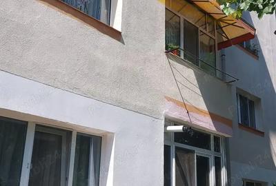 Proprierar Vand apartament Mioveni (Robea)