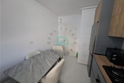 Apartament cu 3 camere decomandat în Tractorul - 8