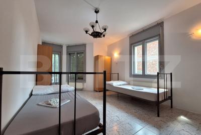 Vila mare, 12 camere, 450 mp, zona Lipovei - 1