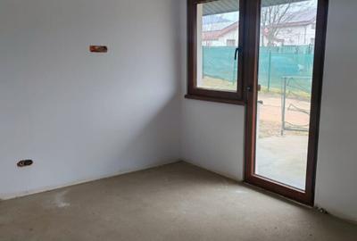 Casă cu 3 camere cu Teren 5000 Mp în Tăuții-Măgherăuș - 1