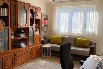 Vand apartament 2 camere decomandat - 2