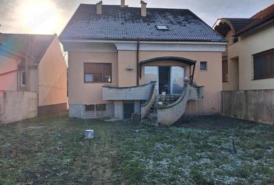 BRASADAS vinde casa RENOVATA partial 8 cam. 6 ari TITULESCU. - 1