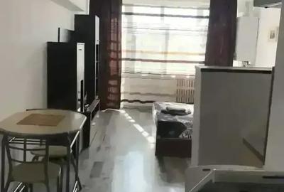 Garsonieră decomandată în Central - 3