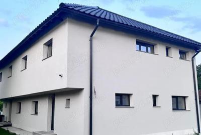 Vand casa in imobil tip duplex Deva - 1