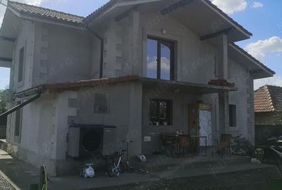 Vand casa la tara Vand casa la tara - 9