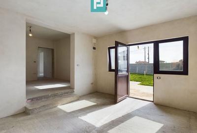 Casă la gri în Livada - 2