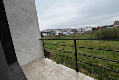 Apartament cu 3 camere în Centura - 9