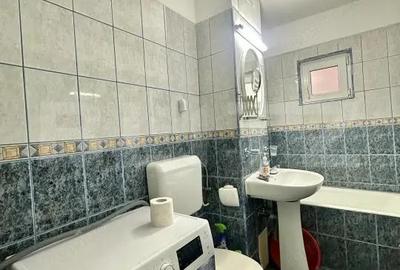 Apartament cu 3 camere decomandat în Girocului - 3