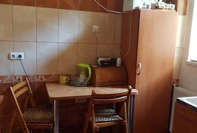 Proprietar vand apartament 3 camere , Pia?a Maria, parter, 127000 , tel. Proprietar vand apartament 3 camere , Pia?a Maria, parter, 127000 , tel. - 7