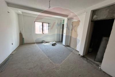 Apartament cu 3 camere decomandat în Central - 3