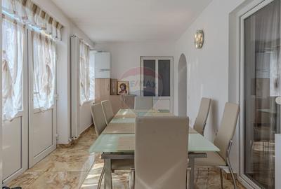 Casă cu 10 camere cu Teren 1074 Mp în Moieciu de Jos - 5