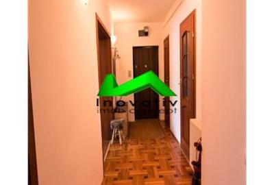 Apartament cu 3 camere decomandat, mobilat în Vasile Aaron - 7