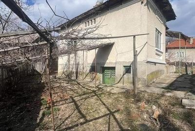 Casă cu 4 camere în Central - 4