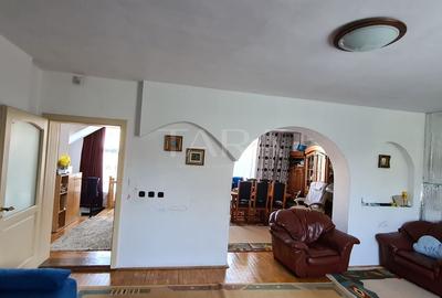 Casă individuală cu 10 camere cu Canalizare în Gruia - 5