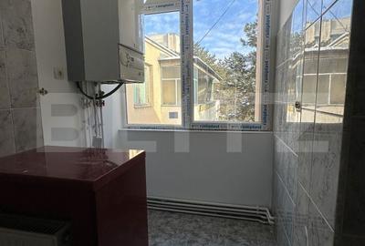Apartament cu 2 camere decomandat în Cornișa - 5