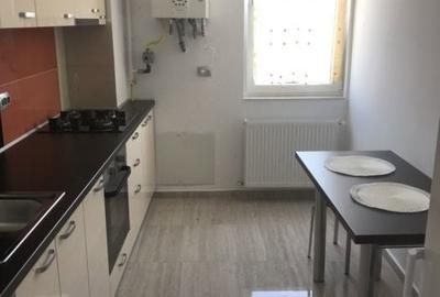 Garsonieră decomandată în Titan - 3