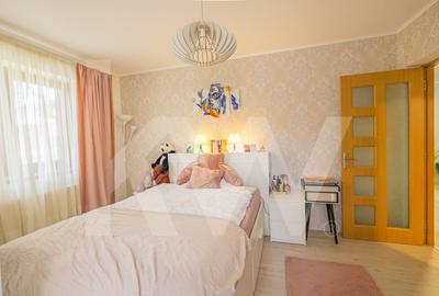 Apartament de vanzare cu 3 camere – zona Valea Aurie, str. Sacel - 11