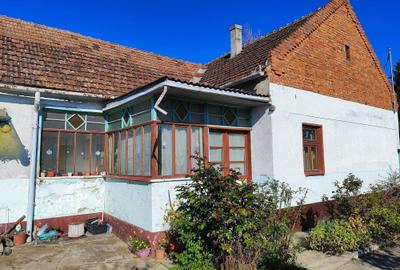 Casă cu 4 camere în Central - 2