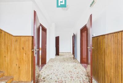 Casă individuală cu 12 camere cu Canalizare în Băile 1 Mai - 27