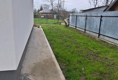 Casă individuală cu 2 camere cu Canalizare în Holboca - 3