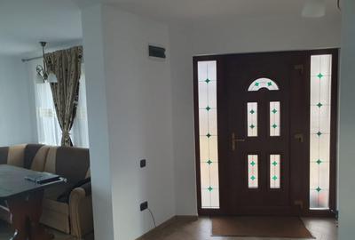 Casă cu 5 camere cu Teren 2200 Mp în Șirna - 10