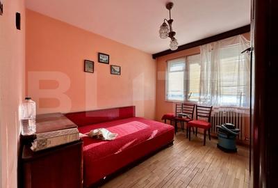 Apartament 2 camere vechi, pentru renovat, zona Democratiei, Sud - 3