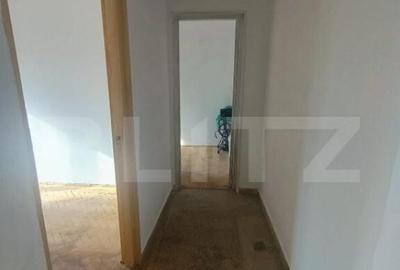 Apartament cu 3 camere, 45 mp utili, zona Vest Apartament cu 3 camere, 45 mp utili, zona Vest - 1