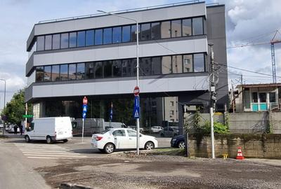 Spațiu comercial, de 550 mp, în Prelungirea Ghencea - 12
