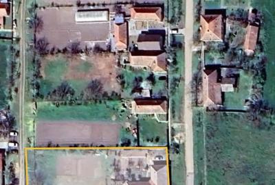 Casă cu Teren 2250 Mp în Seceani - 2