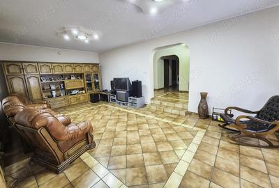 Casă cu Canalizare în Prundu