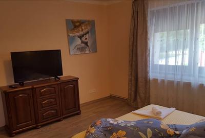 Casă cu 3 camere cu Canalizare în Periferie - 2