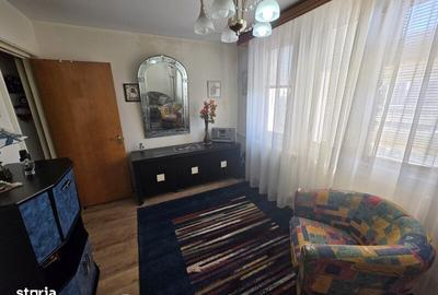 Apartament cu 3 camere în Dristor - 1