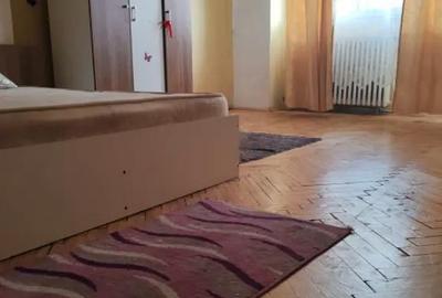 Apartament cu 3 camere decomandat, mobilat în Traian - 6