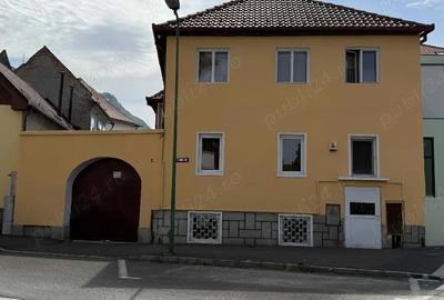 Casa de vanzare, 7 camere, Bra?ov - 1