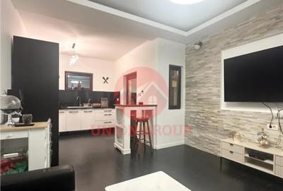 Casă cu 5 camere cu Canalizare în Valu lui Traian