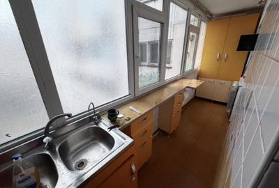 GARA-BILA ap. 2 camere, decomandat, liber,  52 m2, et.5/6! - 2