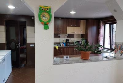 Casă cu 5 camere în Vârfu Dealului - 9