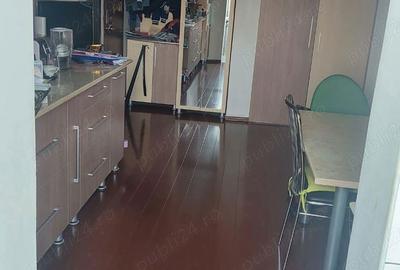 Vand apartament 3 camere - 1