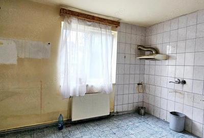 Casa tip duplex cu garaj, beci si crama, zona Carrefour- Piatra Neamt - 8