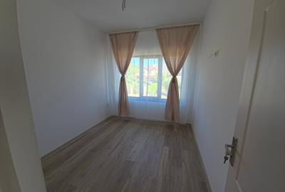 Casă cu 4 camere cu Canalizare în Central - 39