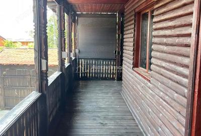 Casă cu 8 camere cu Teren 653 Mp în Central - 14