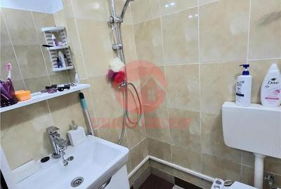 Garsonieră, mobilată în Poarta 6 - 4