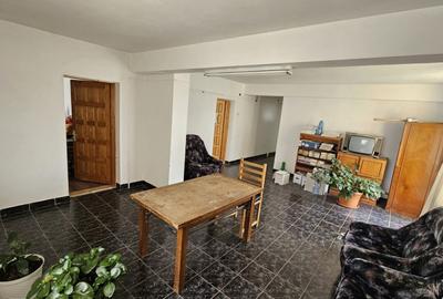 Spațiu comercial, de 150 mp, în Nord - 13