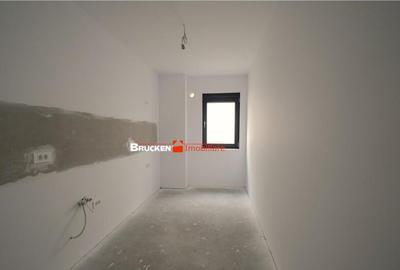 Spațiu comercial, de 135 mp, în Decebal - 11