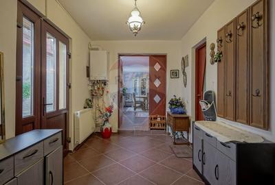 Comision 0 %! Casa de vanzare in Sacele, zona Cernatu! - 5