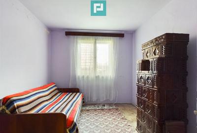 Casa cu 8 Camere in Salajeni - 11