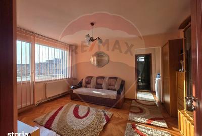 Apartament cu 3 camere semidecomandat în Central - 8