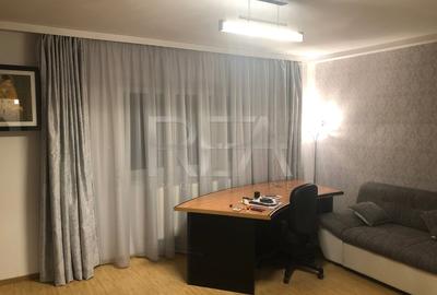 Apartament cu 3 camere decomandat, mobilat în Sebastian