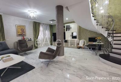 Casă in stil conac neoromânesc, design interior inspirat de Gustav Klimt